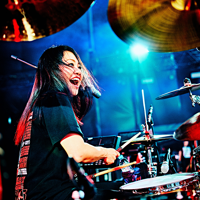 ナヲ(マキシマム ザ ホルモン)