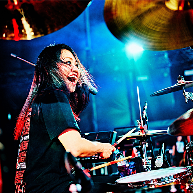 ナヲ(マキシマム ザ ホルモン)